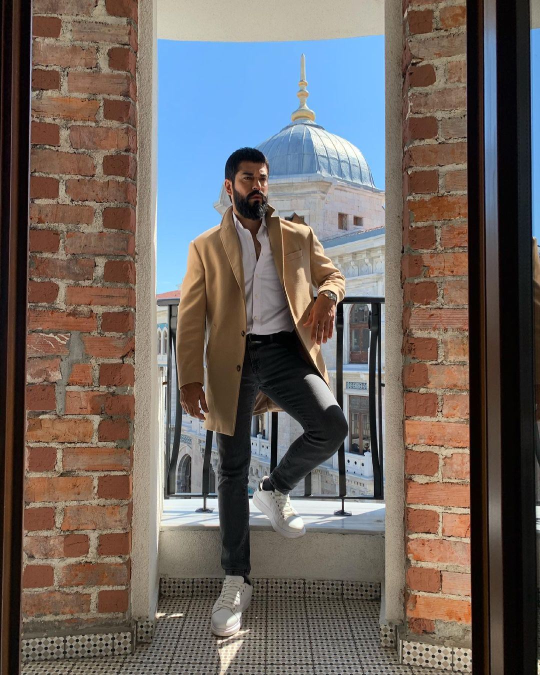 instagram-unluler burak özçivit